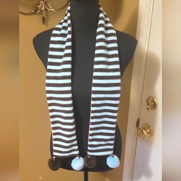 Gap Kids Fleece Scarf - Picture 2 of 7